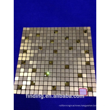 Low Price Mixed Color Self-adheresive Interior Decorative Mosaic Panel from China